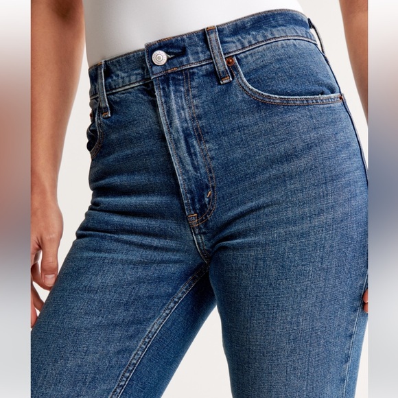 High Rise Mom Jean - Picture 6 of 10